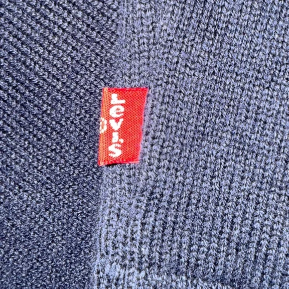 Levi’s Logo Sweatshirt Men’s Medium Navy Blue Crewneck Pullover